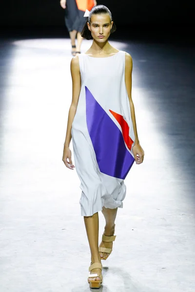 Look 1